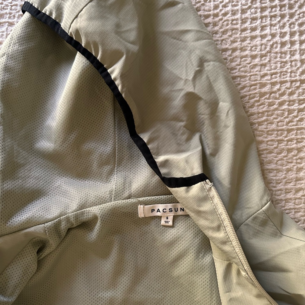 Windbreaker - Picture 2 of 3